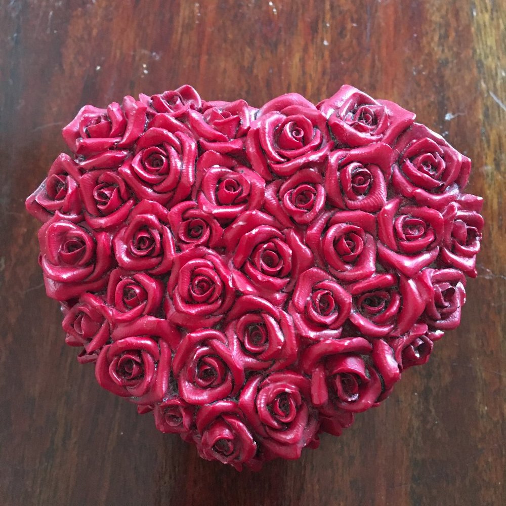 Valentine's Day rose heart jewelry box